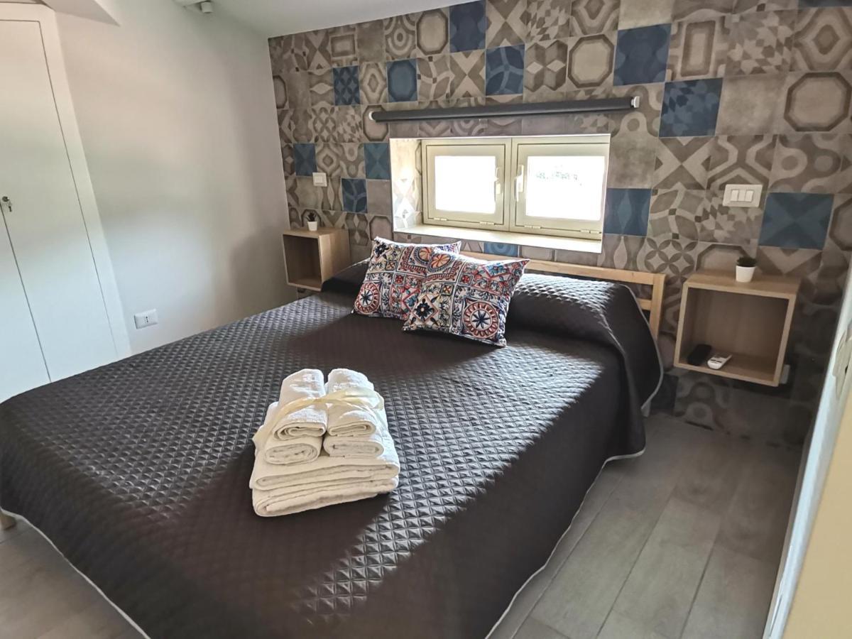 Camera Matrimoniale con Letto Supplementare